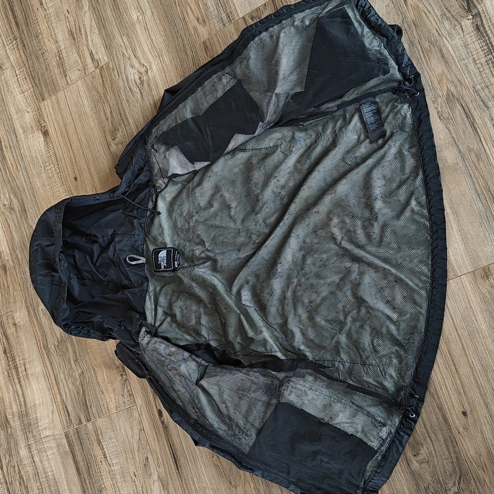 EUC TNF Rain Jacket - Picture 4 of 11